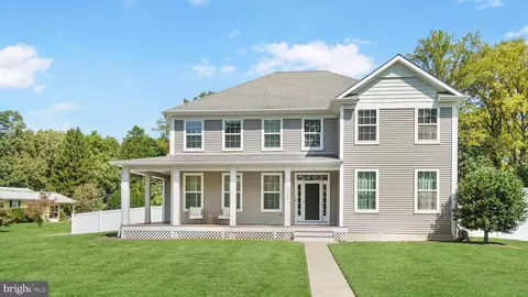 1748 Holladay Park Rd, Gambrills, MD 21054