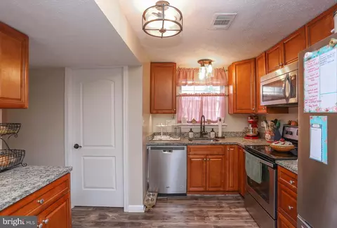 Kitchen - 3566 Brickwall Ln, Pasadena, MD 21122 photo 1 of 2