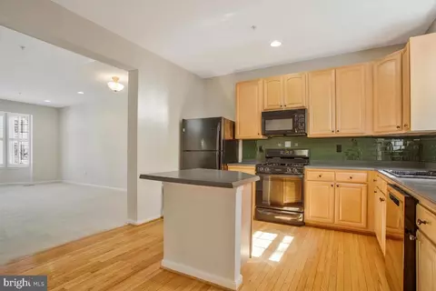 2131 Millhaven Dr #131, Edgewater, MD 21037 photo 10