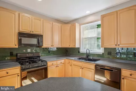 2131 Millhaven Dr #131, Edgewater, MD 21037 photo 12