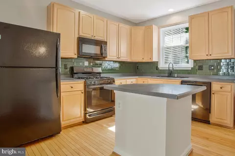 2131 Millhaven Dr #131, Edgewater, MD 21037 photo 11