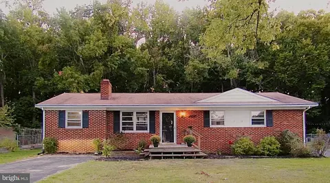 1501 Warfield Rd, Edgewater, MD 21037