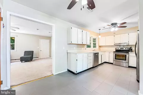 1501 Warfield Rd, Edgewater, MD 21037 photo 7