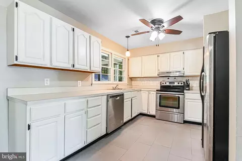 1501 Warfield Rd, Edgewater, MD 21037 photo 6