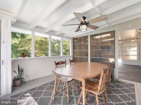 7704 Lake Cir, Pasadena, MD 21122 photo 6
