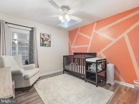 7704 Lake Cir, Pasadena, MD 21122 photo 9