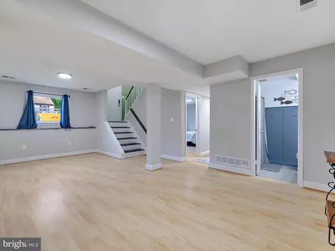 7704 Lake Cir, Pasadena, MD 21122 photo 27