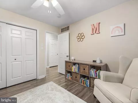 7704 Lake Cir, Pasadena, MD 21122 photo 22
