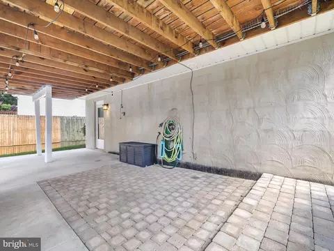 7704 Lake Cir, Pasadena, MD 21122 photo 32