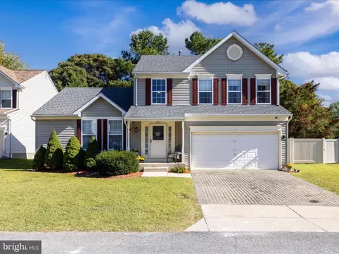 1205 Topsail Ct, Pasadena, MD 21122