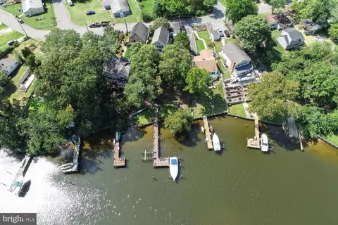 1316 Edna Rd, Pasadena, MD 21122 photo 3