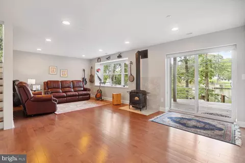 1316 Edna Rd, Pasadena, MD 21122 photo 33