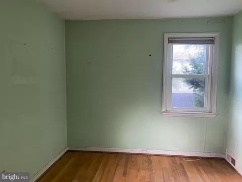 4 Hampton Rd, Linthicum Heights, MD 21090 photo 9
