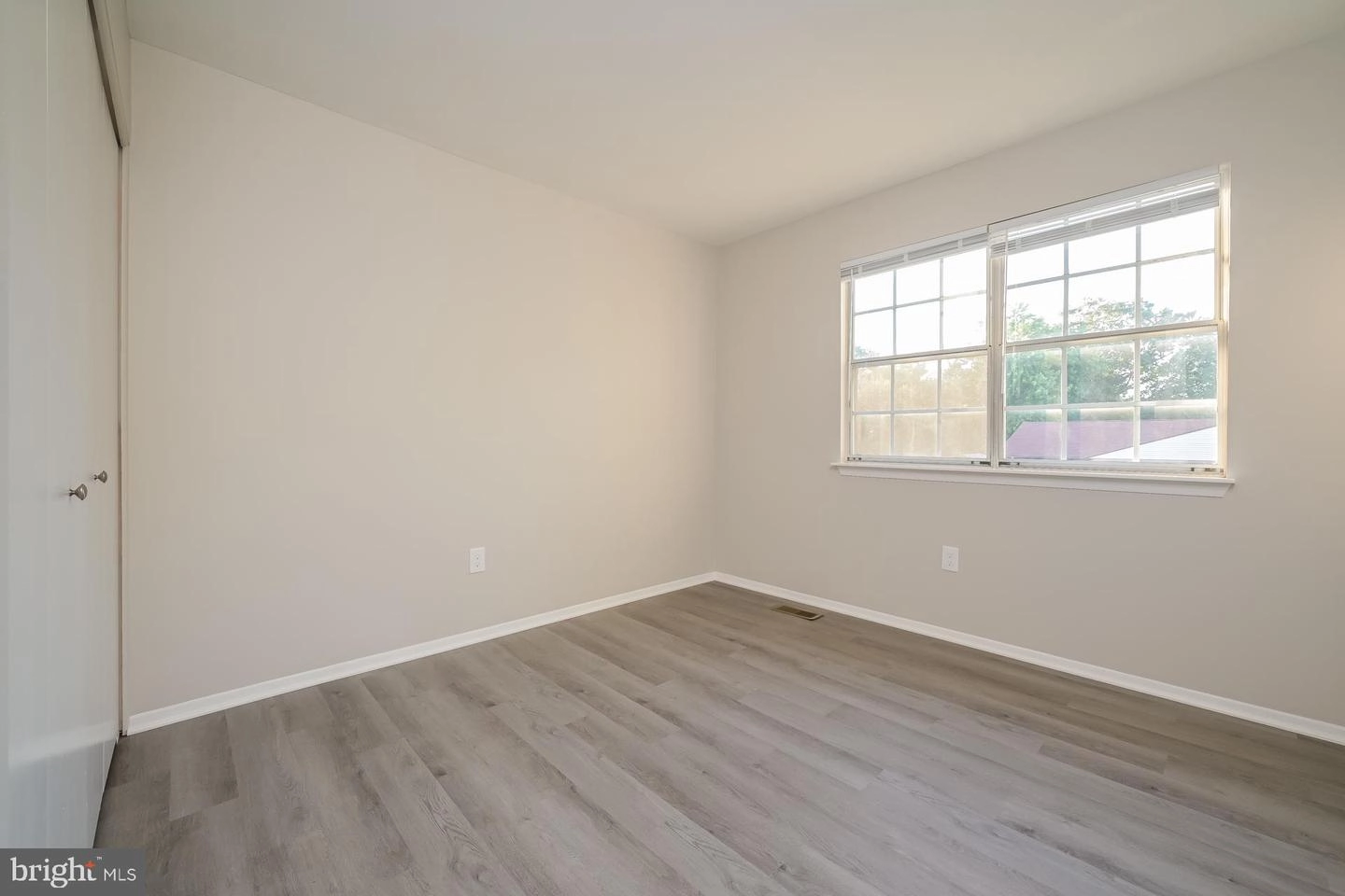 823 220th St, Pasadena, MD 21122 photo 10