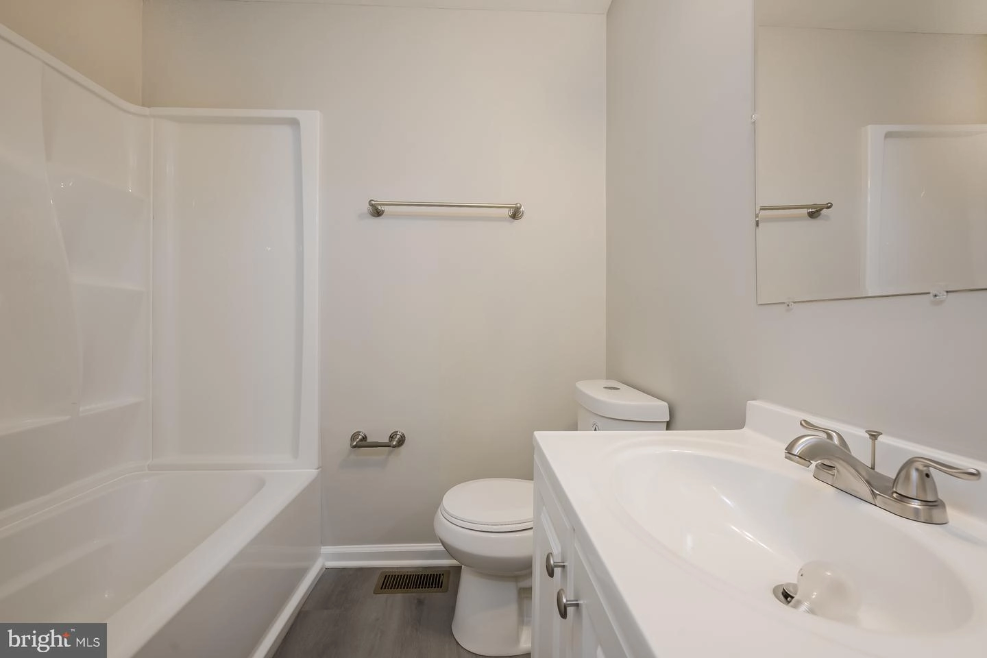 823 220th St, Pasadena, MD 21122 photo 12