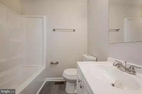 823 220th St, Pasadena, MD 21122 photo 12