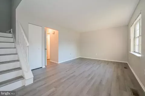 823 220th St, Pasadena, MD 21122 photo 3