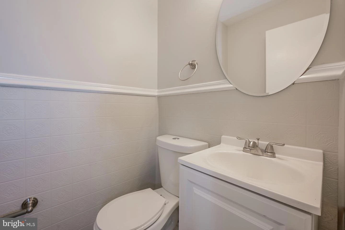 823 220th St, Pasadena, MD 21122 photo 9