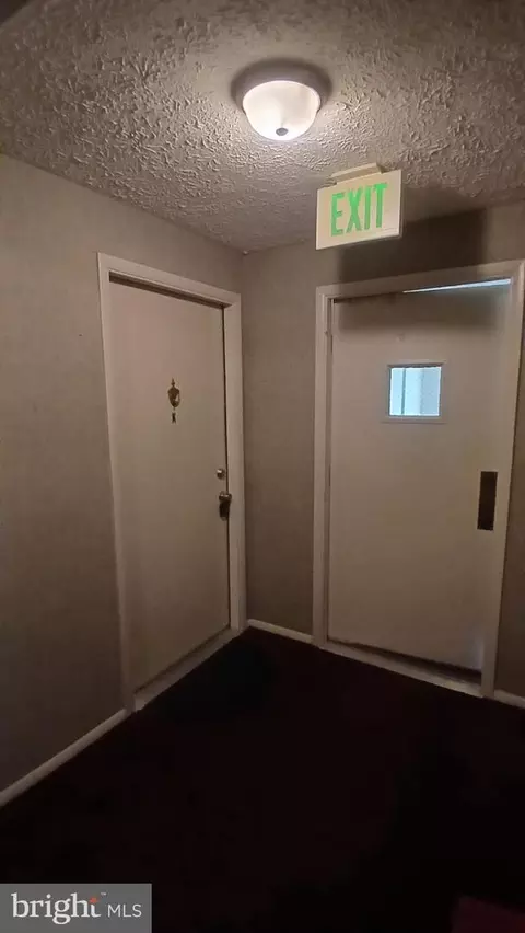 Entry Way - 8040 K Abbey Ct #K, Pasadena, MD 21122 photo 4 of 4