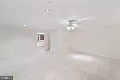Living - 2007 Compton Ct #158, Annapolis, MD 21401 photo 5 of 5
