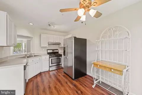 Kitchen - 2007 Compton Ct #158, Annapolis, MD 21401 photo 1 of 3
