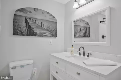 Bath - 8149 Ventnor Rd, Pasadena, MD 21122 photo 5 of 6