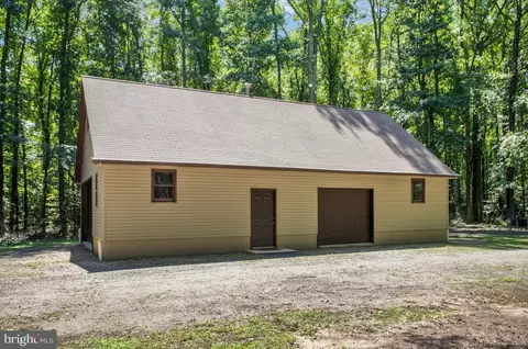 Exterior - 8149 Ventnor Rd, Pasadena, MD 21122 photo 7 of 7