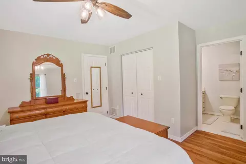 Bedroom - 8149 Ventnor Rd, Pasadena, MD 21122 photo 3 of 3