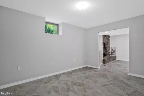 Living - 8149 Ventnor Rd, Pasadena, MD 21122 photo 2 of 2