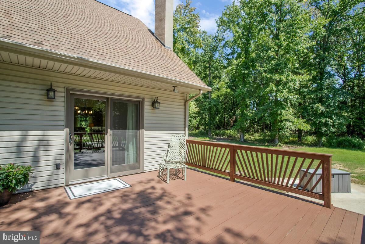 Exterior - 8149 Ventnor Rd, Pasadena, MD 21122 photo 3 of 7