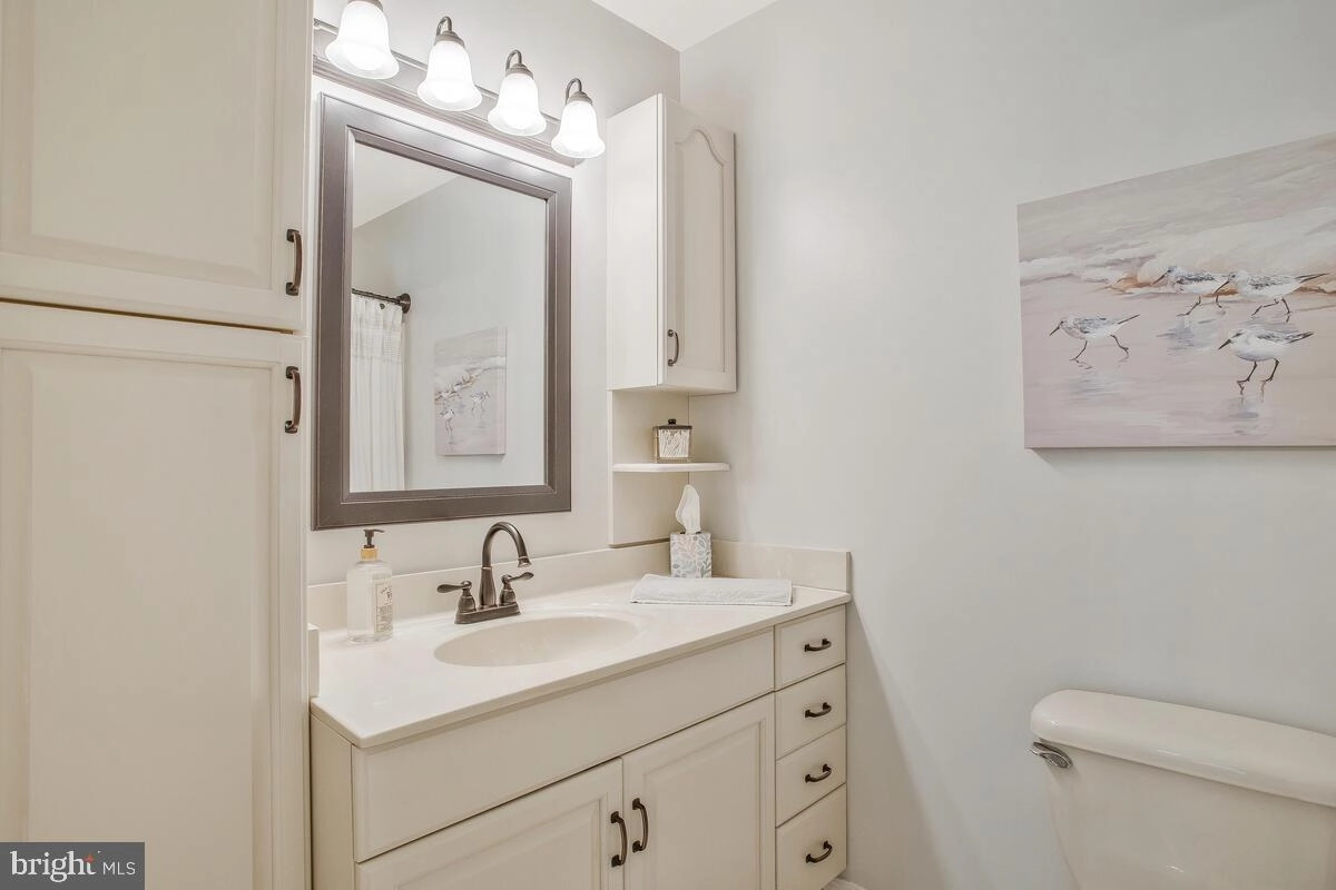 Bath - 8149 Ventnor Rd, Pasadena, MD 21122 photo 1 of 6