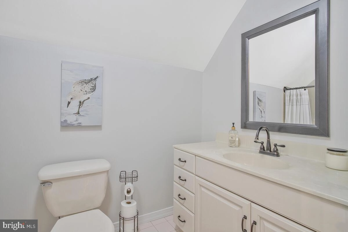 Bath - 8149 Ventnor Rd, Pasadena, MD 21122 photo 3 of 6