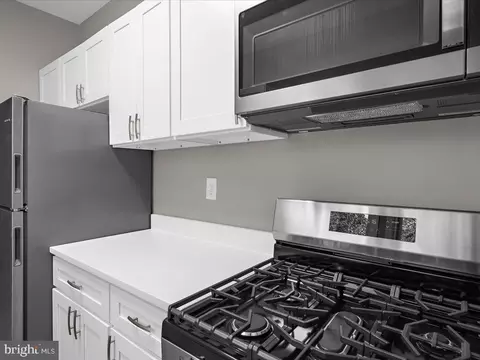 Kitchen - 213 Franklin Ave, Brooklyn, MD 21225 photo 4 of 5