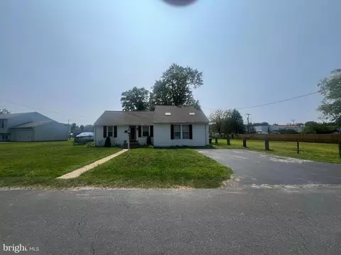 2915 Gladnor Rd, Pasadena, MD 21122 photo 2