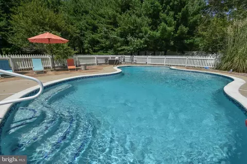 1406 Orr Ct, Pasadena, MD 21122 photo 4
