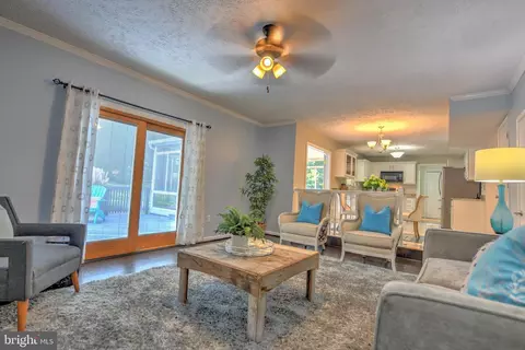 1406 Orr Ct, Pasadena, MD 21122 photo 17