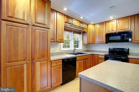 547 Higgins Dr, Odenton, MD 21113 photo 13
