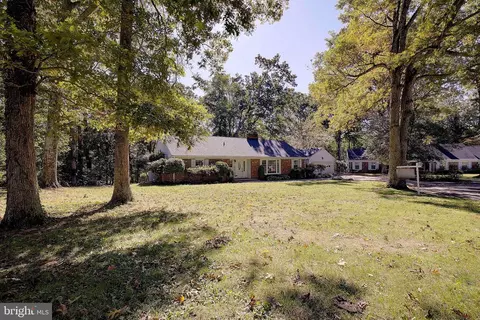 547 Higgins Dr, Odenton, MD 21113 photo 2
