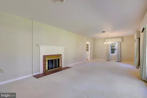 547 Higgins Dr, Odenton, MD 21113 photo 7