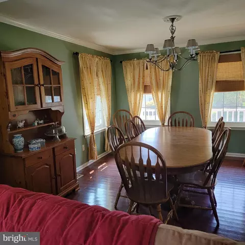 Dining - 110 Elliott Pl, Edgewater, MD 21037 photo 2 of 2