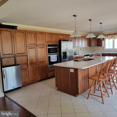Kitchen - 110 Elliott Pl, Edgewater, MD 21037 photo 2 of 4