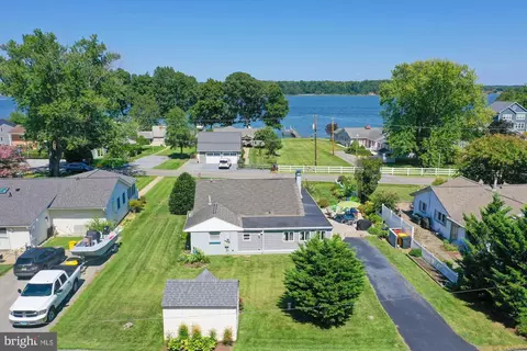 3423 S River Ter, Edgewater, MD 21037