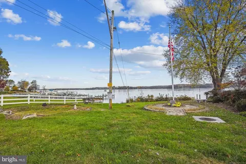 View/Area - 3423 S River Ter, Edgewater, MD 21037 photo 7 of 10