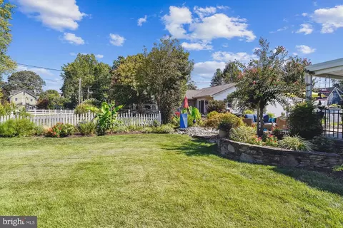 Exterior - 3423 S River Ter, Edgewater, MD 21037 photo 11 of 22