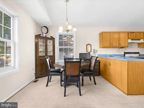 313 Doris Ave, Brooklyn, MD 21225 photo 6