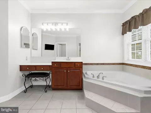 Bath - 1509 Devere Dr, Pasadena, MD 21122 photo 6 of 9