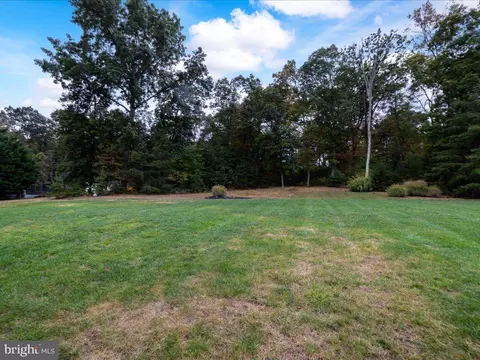 Exterior - 1509 Devere Dr, Pasadena, MD 21122 photo 14 of 14