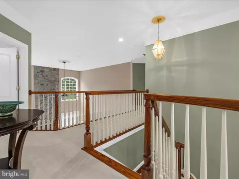 Entry Way - 1509 Devere Dr, Pasadena, MD 21122 photo 8 of 9