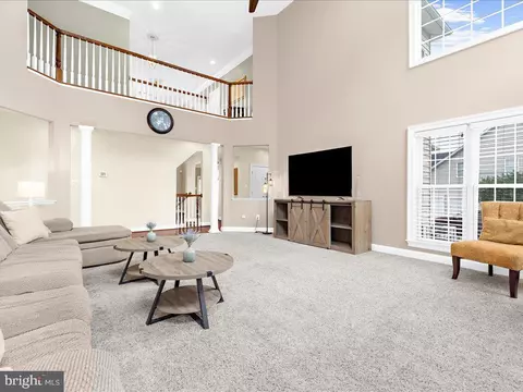 Living - 1509 Devere Dr, Pasadena, MD 21122 photo 2 of 8