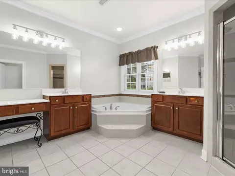 Bath - 1509 Devere Dr, Pasadena, MD 21122 photo 5 of 9